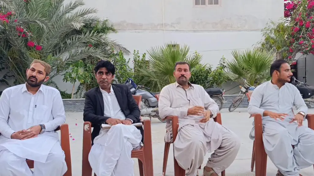 Press Club and Bar Association members